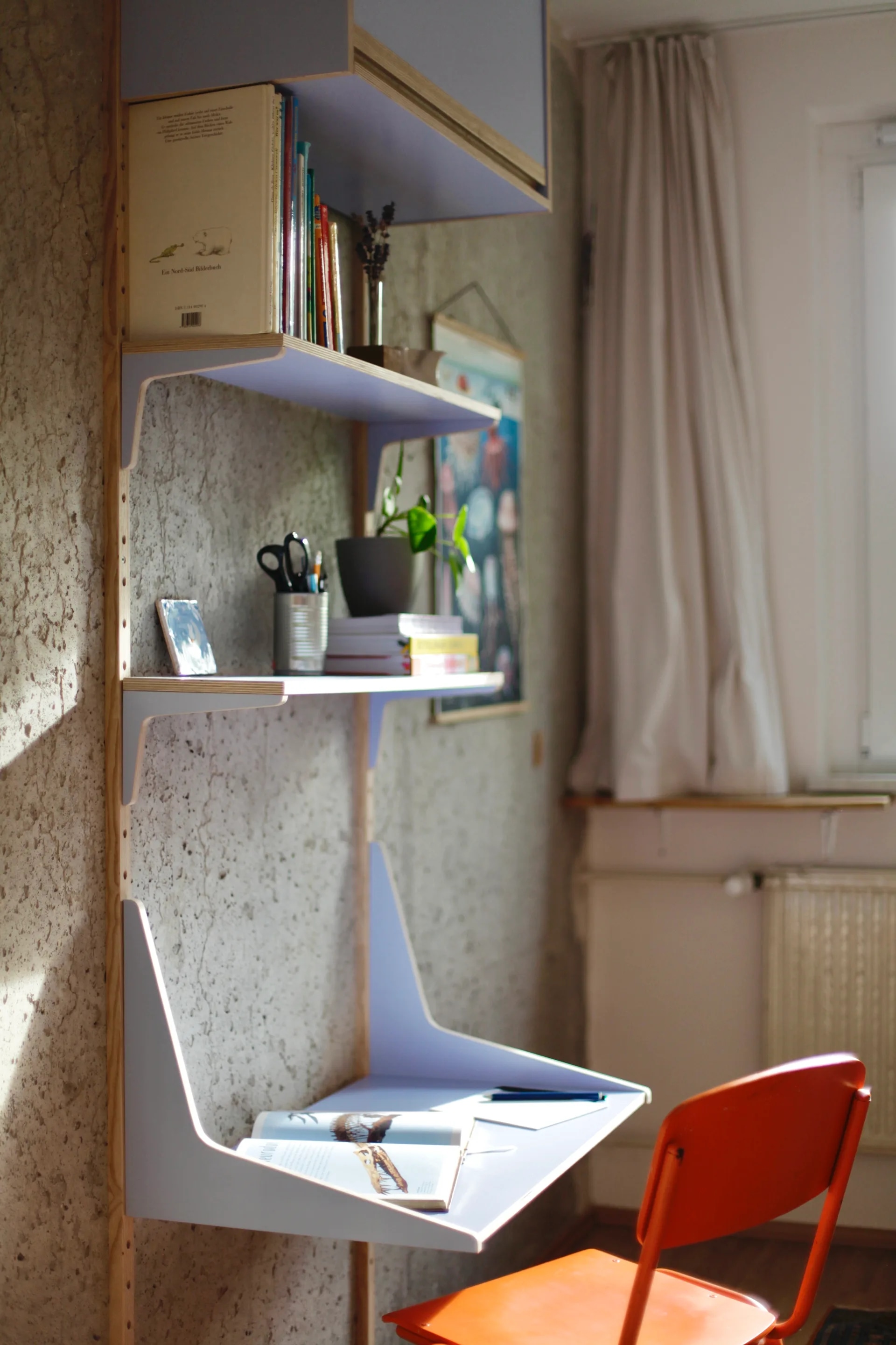 VITIS Babyblau — Schreibtisch-Setup, Gesamtansicht